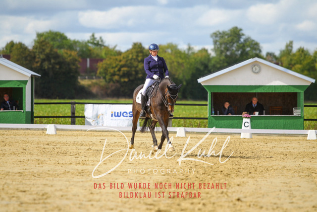 DKP44301 | Turniersportfotografie; Pferdefotografie; Dressurfotografie