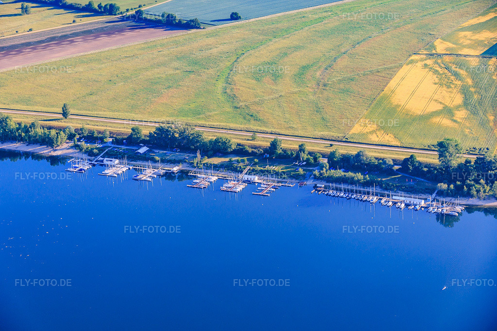 Luftbild: Bootsanleger des Kanu-und Segel-Club Frankenthal, HSK Ludwigshafen und Segelclub Kollerskipper am Ufer des Kollersee in Otterstadt im Bundesland Rheinland-Pfalz in Deutschland.Foto: IMG_157047.jpg vom 29.05.2026 durch Werner Riehm/FLY-FOTO.deAuflösung des Originals: 6000 x 4000 pxKanu und Segel-Club FrankenthalHSK-Ludwigshafen |  der HANSA-Segelkameradschaft Rhein-Neckar e.Vkollerskipper.de