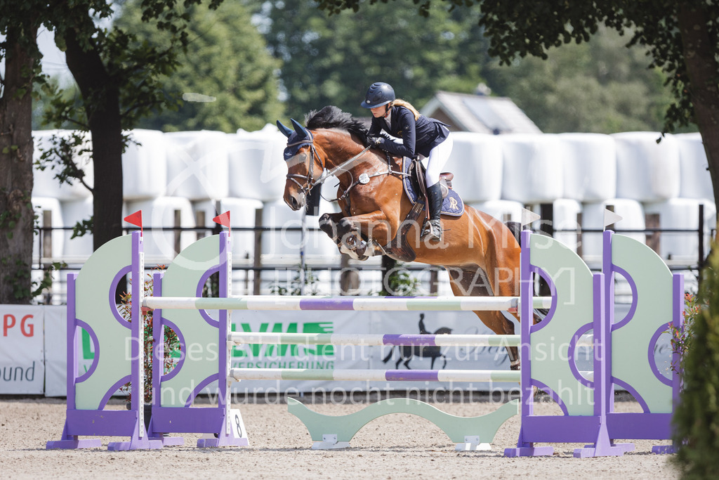 220614_Mühlen_SprPfM-689 | Late Entry Mühlen
Springprüfung Kl.M* 6-8j. Pferde gl. Einlaufprüfung für 6j. Pferde
14.06.2022