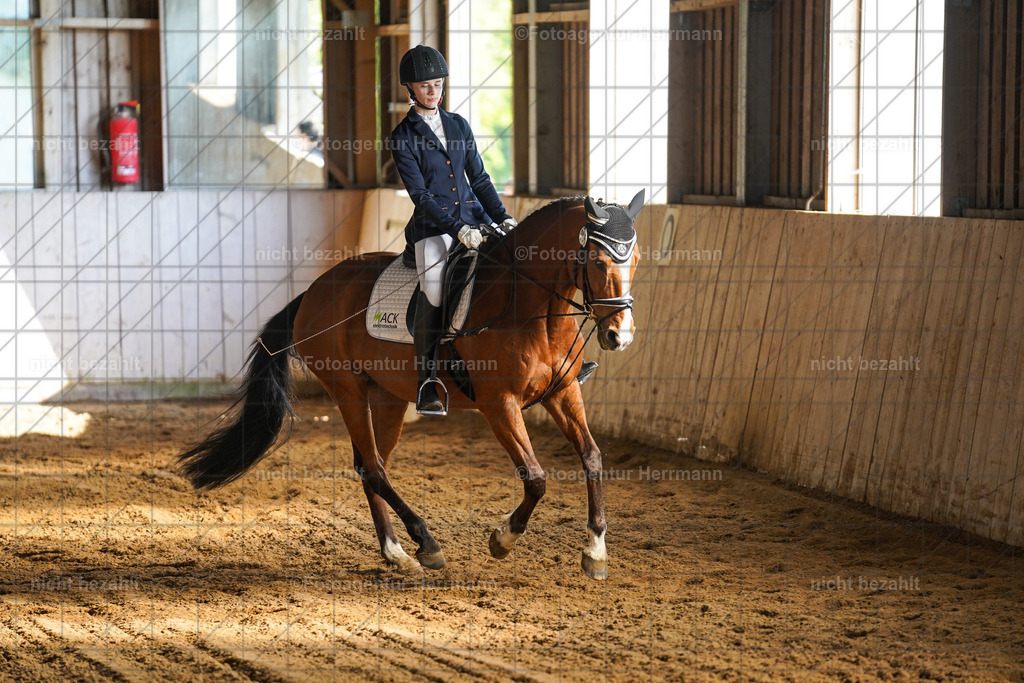20230518-FAH03482 | Frühjahrsturnier, landberg am Lech, 2023, Reitclub Landsberg, Turnierbilder, Fotos Turnier Landsberg, Fotoagentur Herrmann, Turnierfotografen Bayern, reitsport Fotograf, Pferde Fotograf