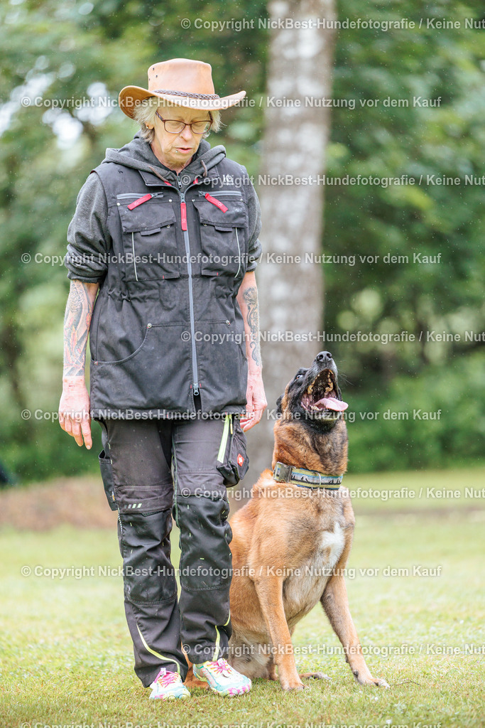 RO-Blumenthal-2026-Nickbest-Hundefotografie-0432 | Dein Hund! Dein Moment! Deine Erinnerungen! Hundefotografie in Bremen Blumenthal. Ich fange die besonderen Momente deines Vierbeiners ein – ob Indoor mit Blitzanlage oder in der freien Natur. Sicher dir dein Moment und dein Termin für eure Erinnerungen.
