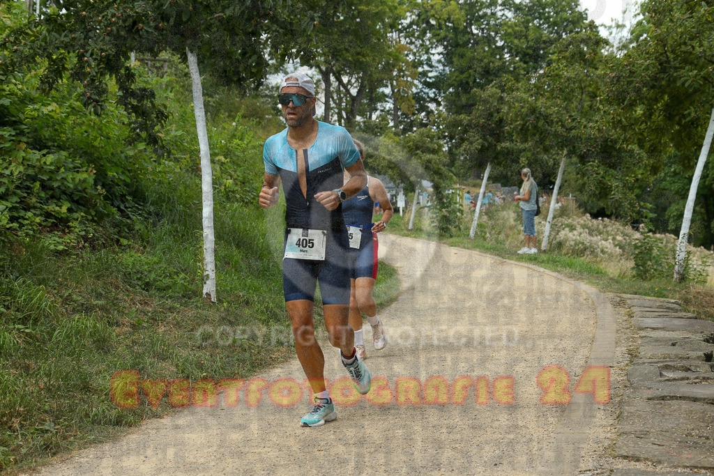 250824_1347_EX1_3704 | Sportfotografie im Rhein-Sieg Kreis, Köln, Bonn, NRW, Rheinland Pfalz, Hessen, etc. Unser Tätigkeitsfeld umfasst den Laufsport vom Volkslauf über den Marathon, Duathlon, Triathon bis zum Ultralauf wie Kölnpfad Ultra oder Schindertrail.