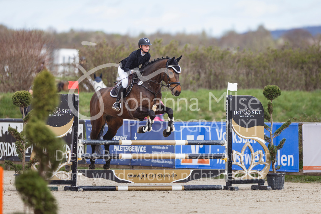 260404_Fruehlingsfest_Stil-A-413 | Deine schönsten Turniermomente als professionelle Fotos! Entdecke hochwertige Pferdesport-Fotografie im Online-Shop. Jetzt Fotos finden & bestellen!
