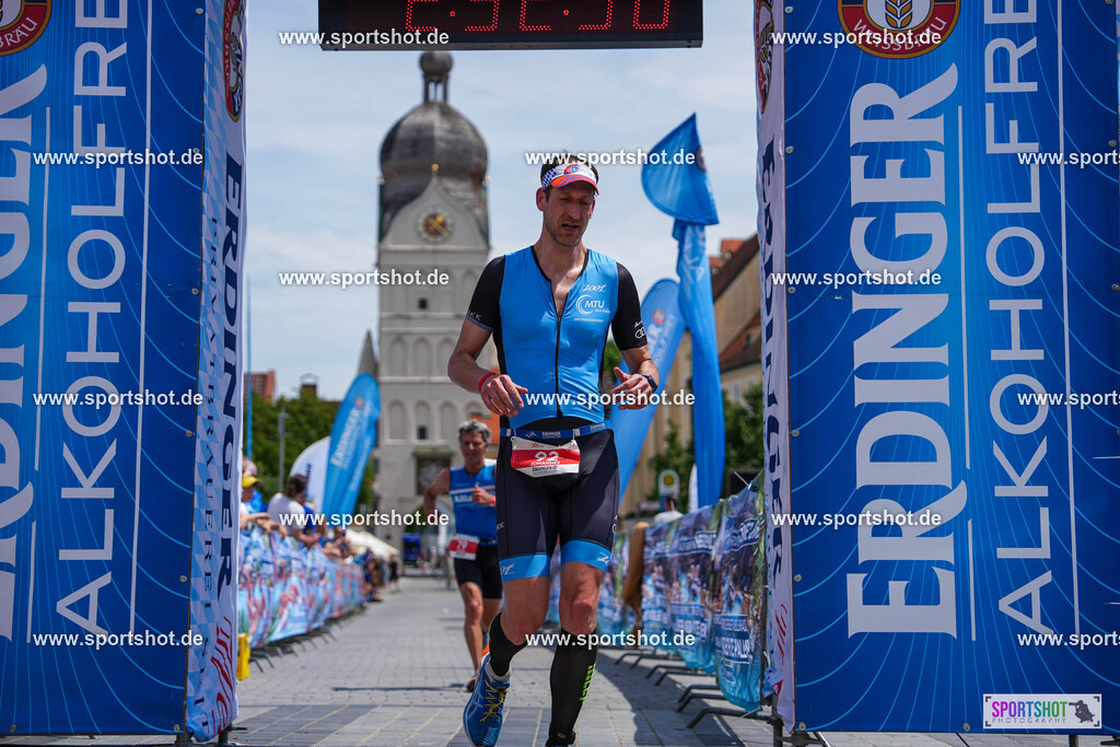 DSC03748 | Stadttriathlon Erding 2025. #yourpictrs #sportshot_your_pictrs @Sportshotphotography #stadttriathlonerding Copyright: www.sportshot.de