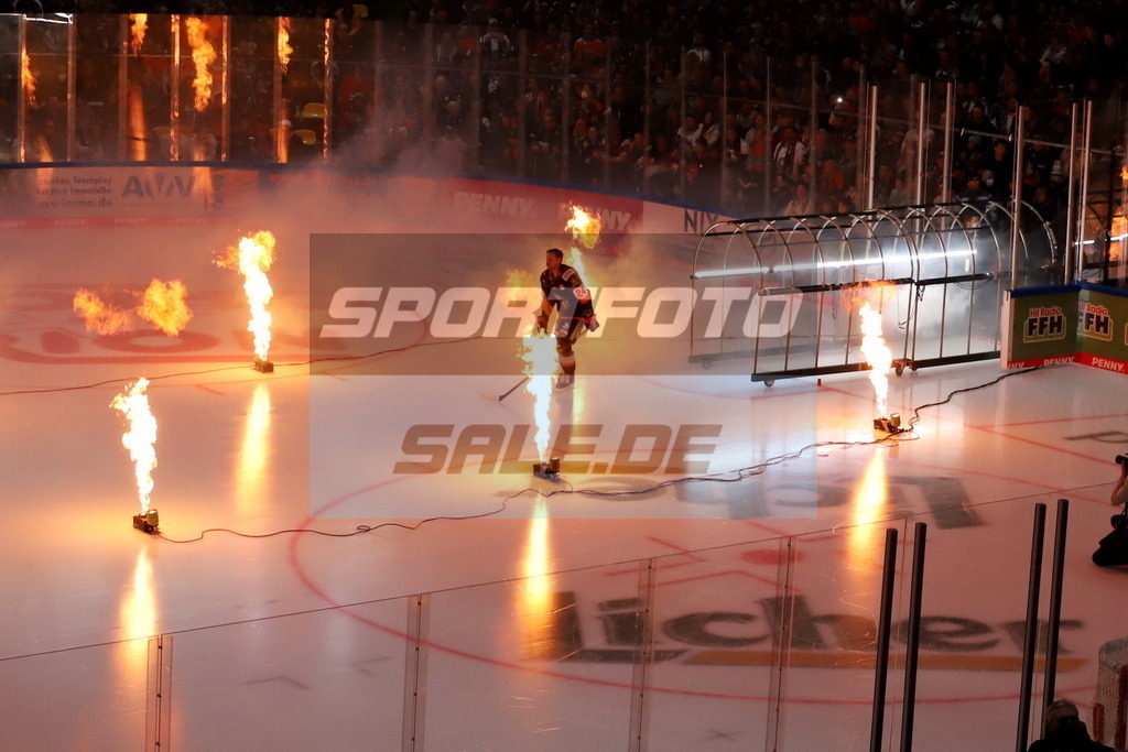 Einlauf Löwen Frankfurt | Einlauf Löwen Frankfurt - Realisiert mit Pictrs.com