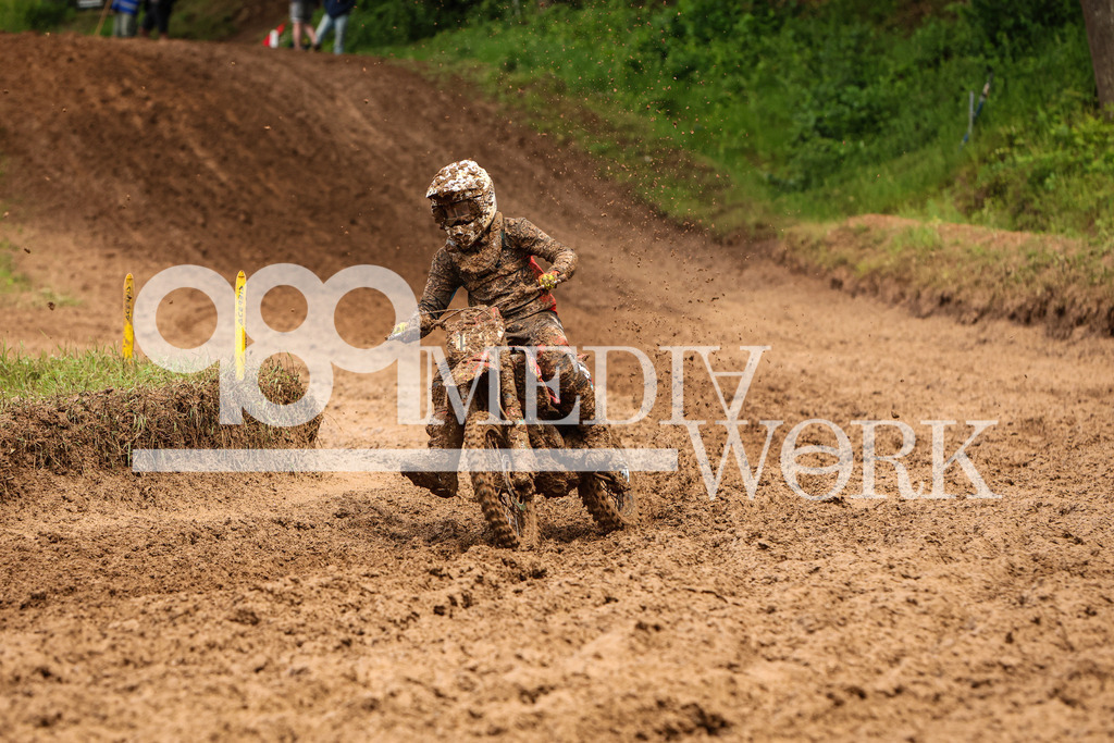 5E6A5624 | 989 MEDIAWORK
