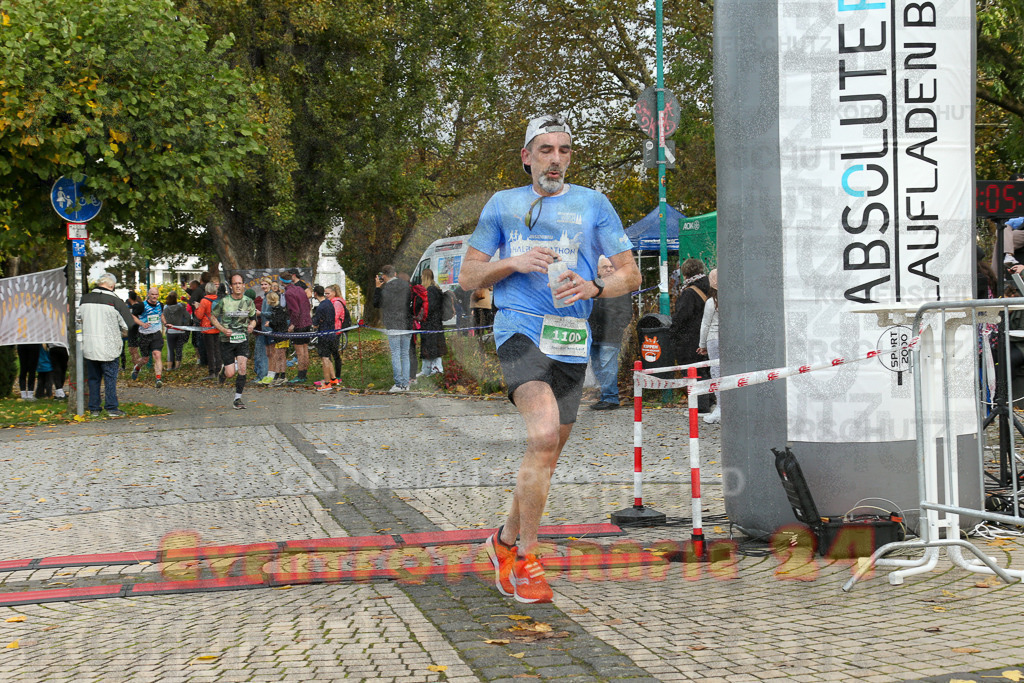 241020_1105_EX1_0955 | Sportfotografie im Rhein-Sieg Kreis, Köln, Bonn, NRW, Rheinland Pfalz, Hessen, etc. Unser Tätigkeitsfeld umfasst den Laufsport vom Volkslauf über den Marathon, Duathlon, Triathon bis zum Ultralauf wie Kölnpfad Ultra oder Schindertrail.