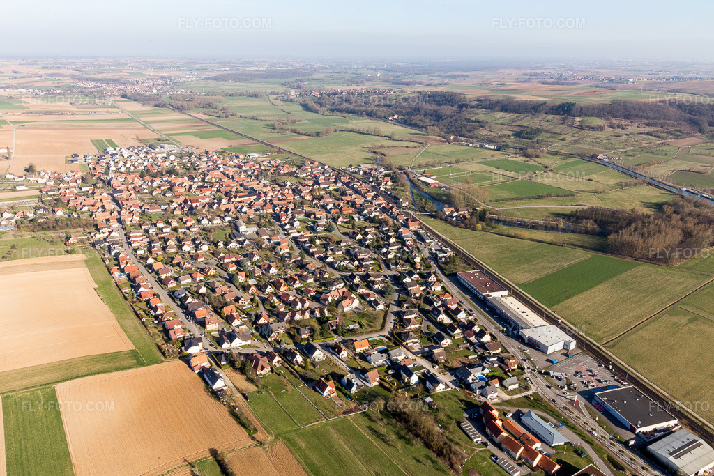 Aerial view: View of the town in Hochfelden in the state Bas-Rhin, France.Photo: IMG_097586.jpg taken on 03/16/2017 by Werner Riehm/FLY-FOTO.comResolution of the original: 5232 x 3488 px