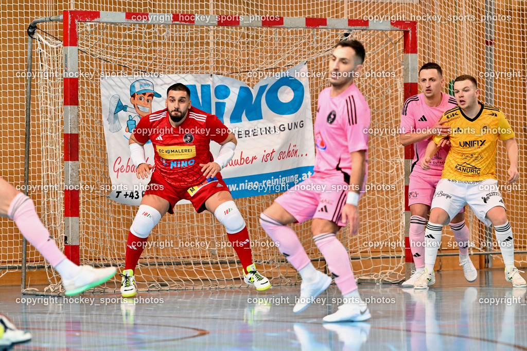 Carinthia Flamengo Futsal Club vs. FC Ljuti Krajisnici | #1 Youssef Helal Carinthia Flamengo, #70 Yosifov Svetlozar Angelov Carinthia Flamengo, #7 Enes Brdjanovic Carinthia Flamengo, #23 Amel Beglerovic FC Ljuti Krajisnici, Carinthia Flamengo Futsal Club vs. FC Ljuti Krajisnici, Carinthia Flamengo Futsal Club vs. FC Ljuti Krajisnici am 05.01.2025 in Klagenfurt (Ballspielhalle Viktring), Austria, (Photo by Bernd Stefan)