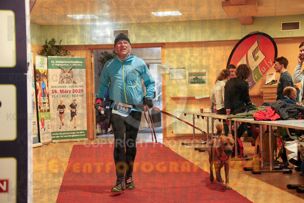 241208_1208_EX1_7346 | Sportfotografie im Rhein-Sieg Kreis, Köln, Bonn, NRW, Rheinland Pfalz, Hessen, etc. Unser Tätigkeitsfeld umfasst den Laufsport vom Volkslauf über den Marathon, Duathlon, Triathon bis zum Ultralauf wie Kölnpfad Ultra oder Schindertrail.