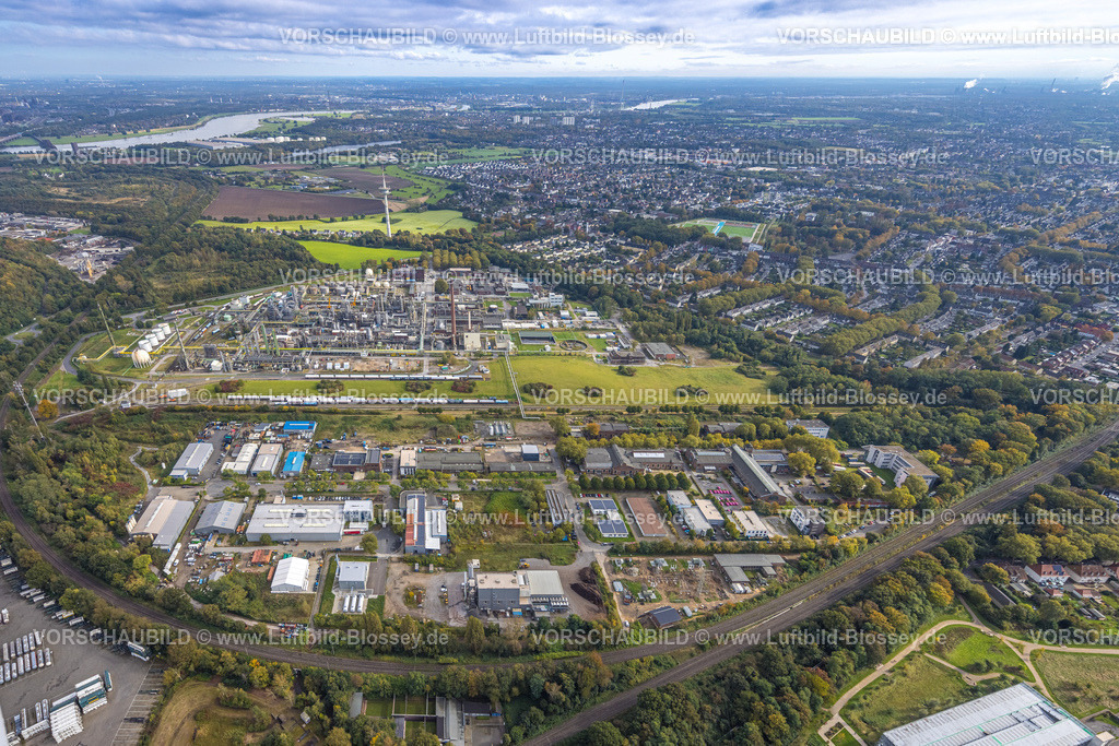 Moers241012893 | Luftboild, INEOS Solvents Germany GmbH Chemiewerk, hinten Großer Funkturm Moers und Fernsicht, Rheinkamp-Utfort, Moers, Ruhrgebiet, Nordrhein-Westfalen, Deutschland