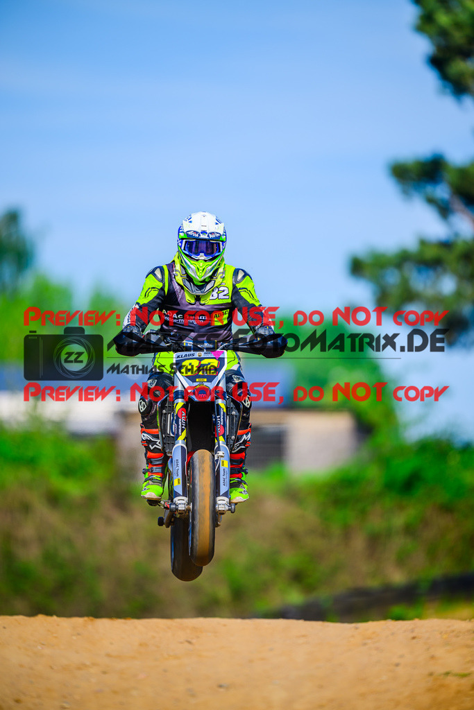 MaZZes_FotoMatrix_240511_6007705_9705 | UE40