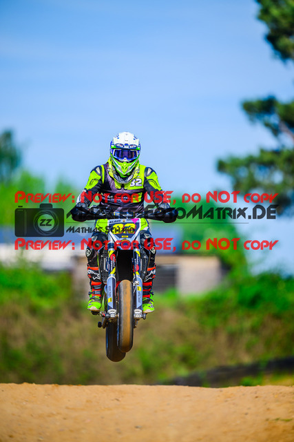 MaZZes_FotoMatrix_240511_6007705_9705 | UE40