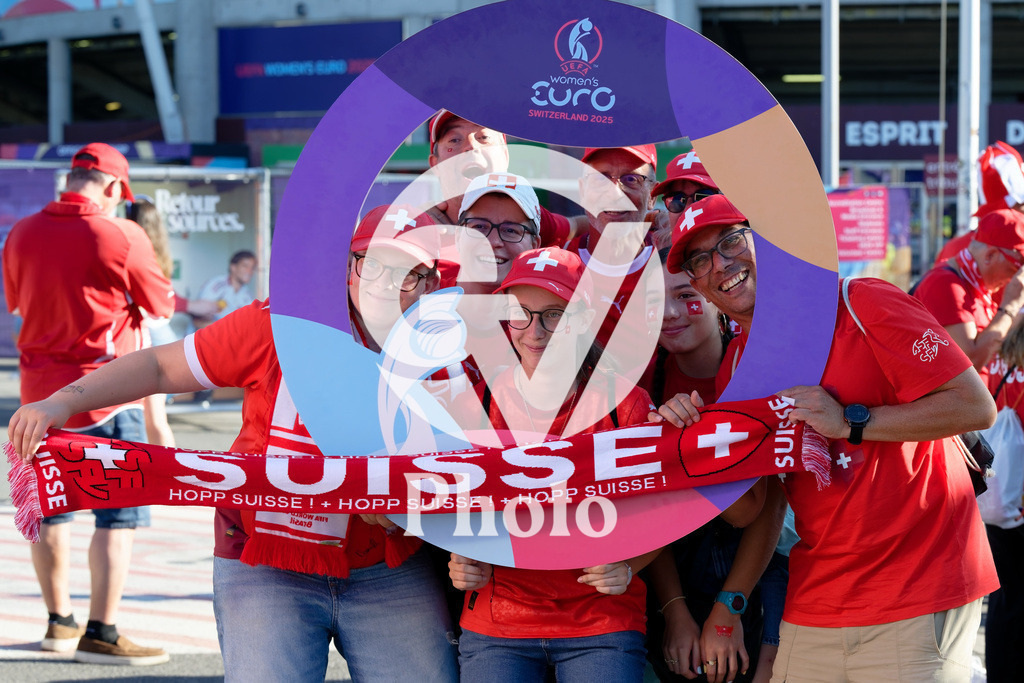 Finland v Switzerland: UEFA Women's EURO 2025 Group A | GENEVA, SWITZERLAND - JULY 10: Fans of Switzerland  during the UEFA Women's EURO 2025 Group A match between Finland and Switzerland at Stade de Geneve on July 10, 2025 in Geneva, Switzerland. (Photo by Giuseppe Velletri/Sports Press Photo/Getty Images)