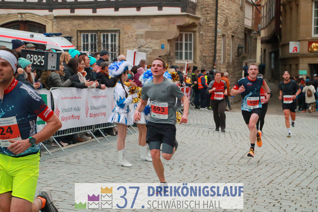 VR Bank Hauptlauf 10000m | 3 Koenigslauf 2023 - Realisiert mit Pictrs.com