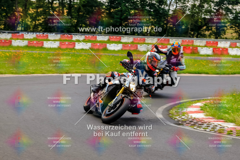 VBK-7953 | Hier findet Ihr Bilder von Touristenfahrten auf der Nürburgring Nordschleife oder von anderen Veranstaltungen die ich besucht habe. Viel Spass beim Durch Schauen 