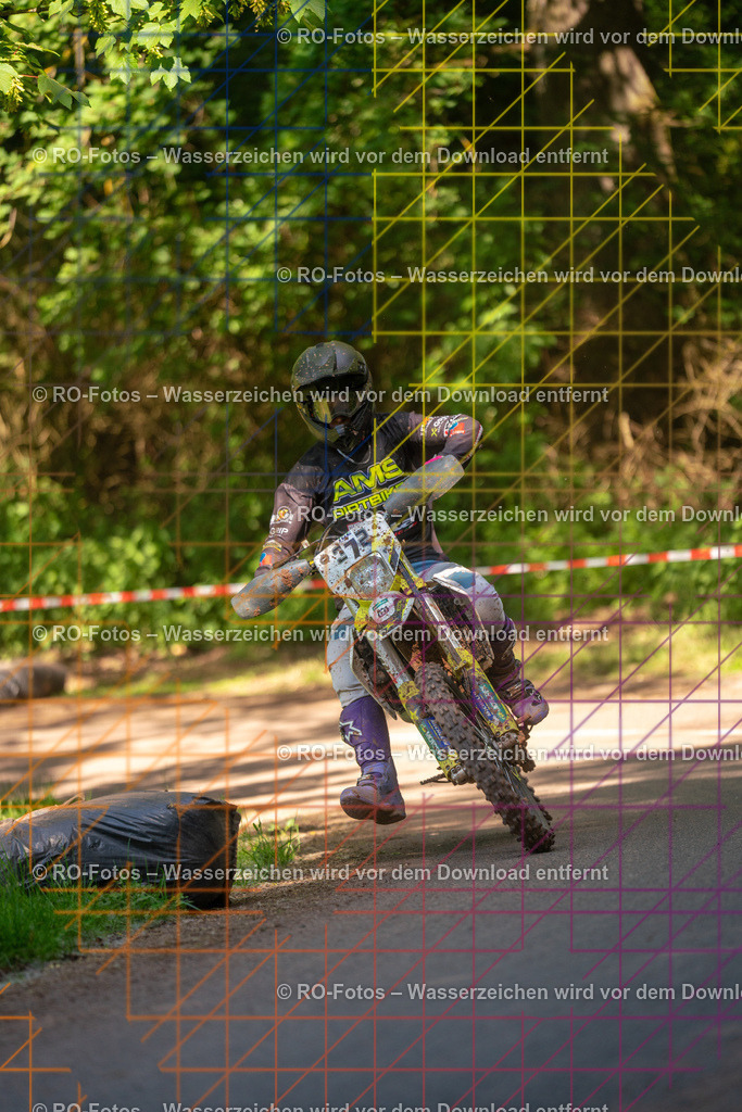Wolfshausen 3 Lauf -996 | Sportfotografie von RO-Fotos: Motorsport, Motocross, Enduro, Laufveranstaltungen und Triathlon. Professionelle Fotos von Sportlern und Events. - Realisiert mit Pictrs.com