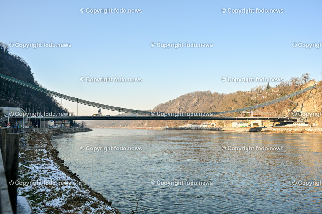 Westring A26_ Westringbruecke_ 10.01.2024-3 | 10.01.2024, Westring A26, AUT, Westring A26, Westringbruecke, im Bild Westringbruecke, Brücke, Baustelle, Wegweiser, Montage, Donau