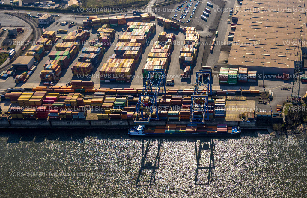 Duisburg250401258LogPort2Wanheim | Luftbild, logport II Wanheim, logport 2, Container Terminal am Fluss Rhein mit Conatinerschiff, Wanheim-Angerhausen, Duisburg, Ruhrgebiet, Nordrhein-Westfalen, Deutschland