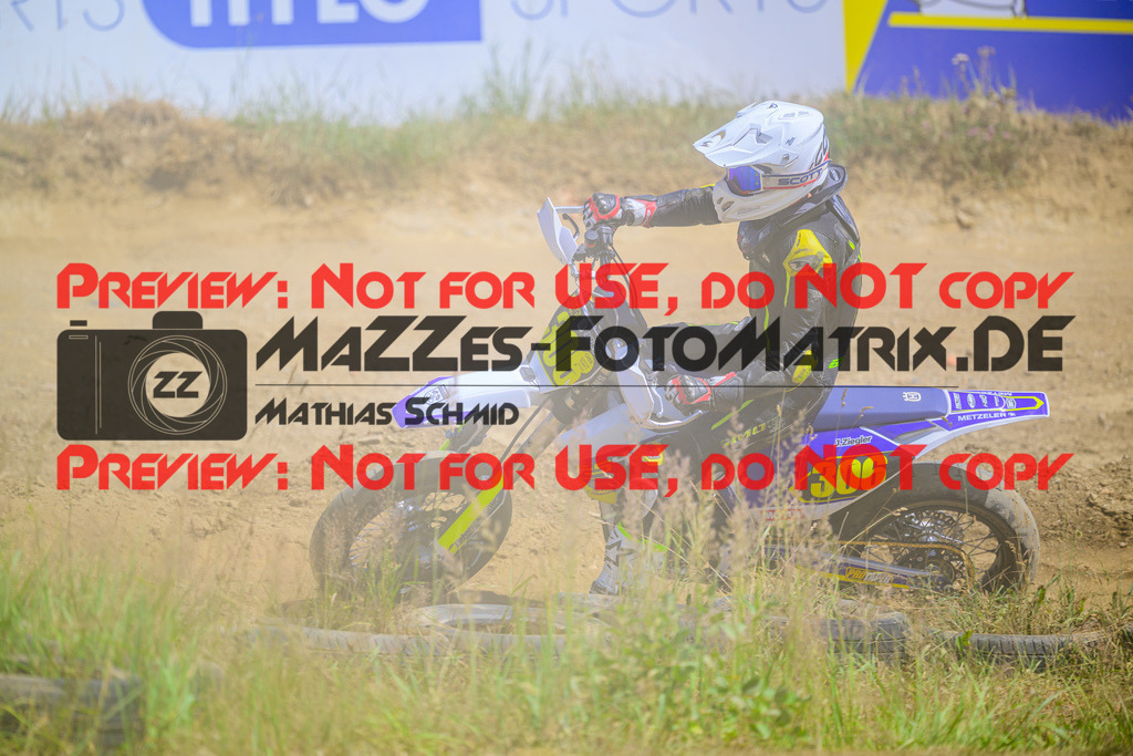 MaZZes_Fotomatrix_20250704_6007705_8008 | GELB