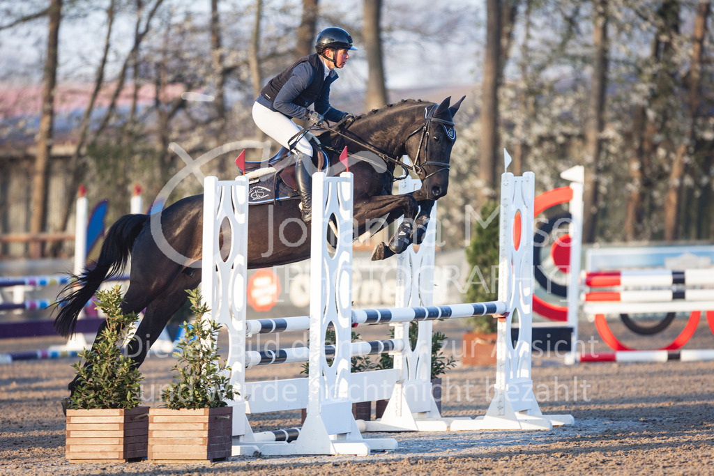 250408_Mühlen_SprPf-A1-100 | Deine schönsten Turniermomente als professionelle Fotos! Entdecke hochwertige Pferdesport-Fotografie im Online-Shop. Jetzt Fotos finden & bestellen!