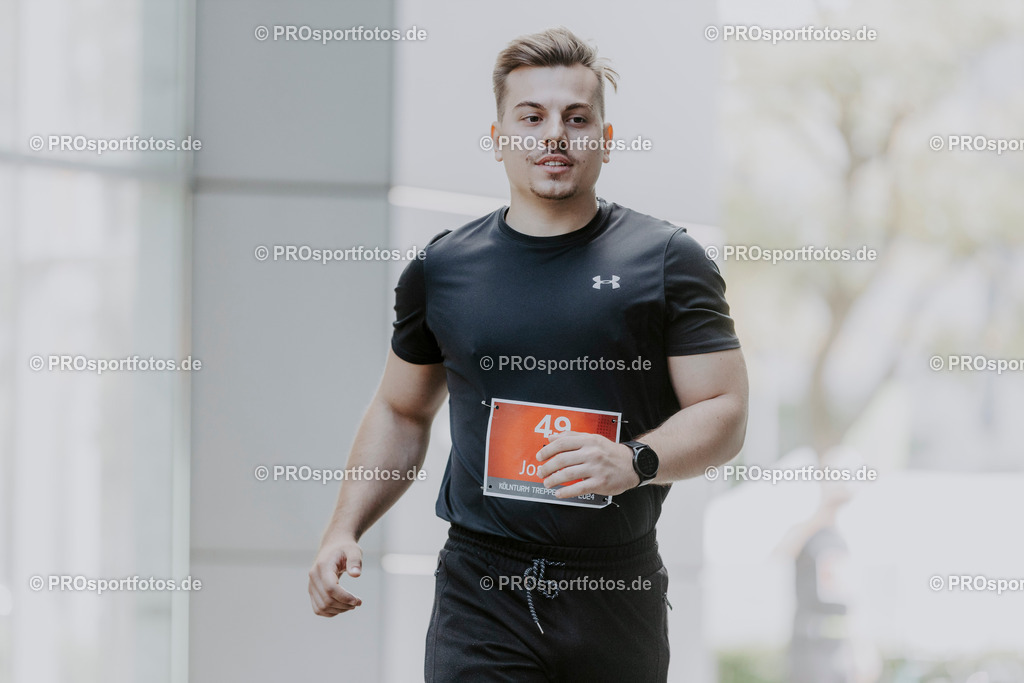 240825_Treppenlauf-104 | Professionelle Fotos Ihrer Laufsportveranstaltung.