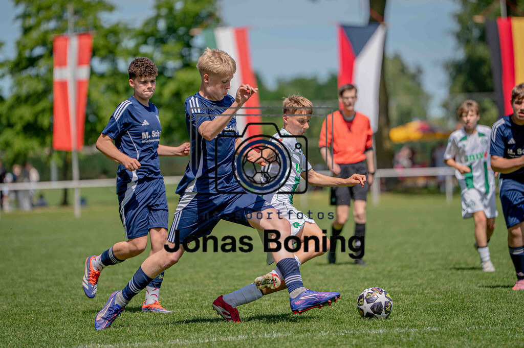 Fußball I C-Junioren I Saison 2025-2026 I Pfingsturnier Langförden I 14712 | jns.sportfotos - Realisiert mit Pictrs.com