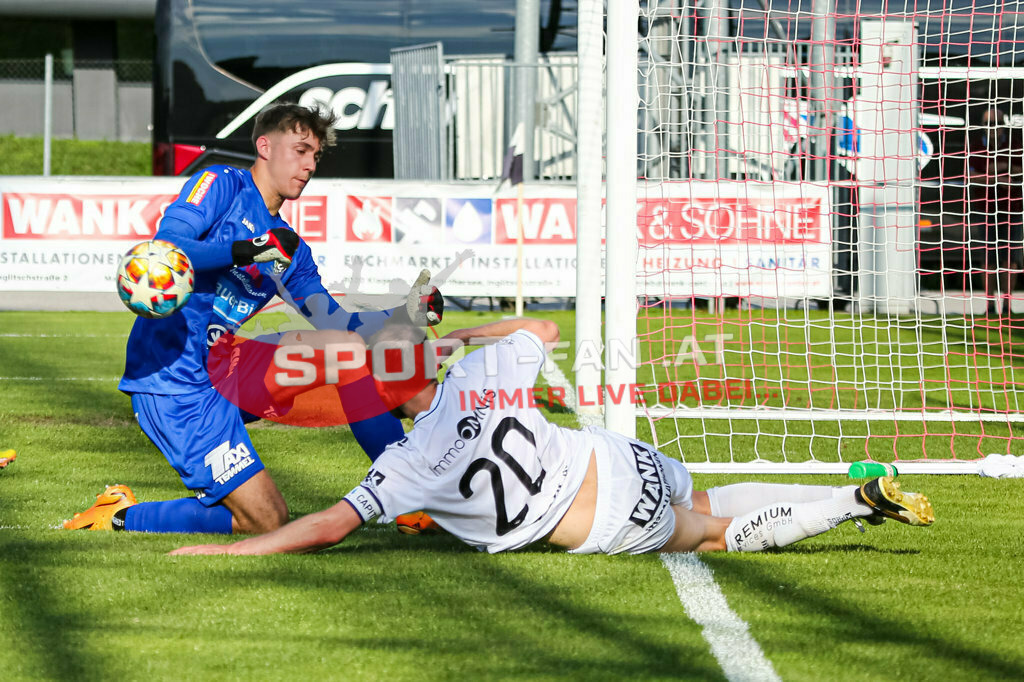 ASK Klagenfurt - SC Weiz 2:3, Kärntner Liga 3. Runde | Enrico Temmel (SC Weiz #31) Danijel Micic (ASK Klagenfurt #20) ASK Klagenfurt - SC Weiz 2:3 am 13.08.2023 in Klagenfurt
(ASK Sportzentrum Fischl), Austria, (Photo by Ernst Krawagner sport-fan.at) - Realisiert mit Pictrs.com