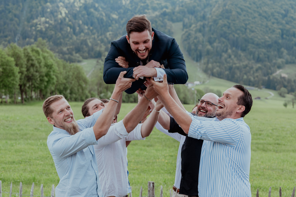 HZ-SJ-1074 | Professionelle Fotografin mit Fachgeschäft in Lenggries & im Landkreis Bad Tölz Wolfratshausen. Hochzeitsreportage, Familienfotos, Newborn-, Babybauch-, Pass- & Businessfotos.Alles Rund ums Foto