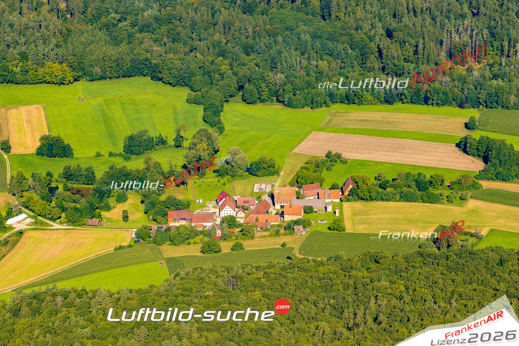 Geschenkidee Leutenbach bei Hersbruck -Die Luftbildaufnahme wurde 2025 vom UL-Flugzeug heraus erstellt ( keine Drohne ) - Hochauflösende Luftaufnahme -Nicht vergleichbar mit Google Maps oder Satelittenbilder- Die Geschenkidee !Mit Lizenz und Bildrechte bestellbar