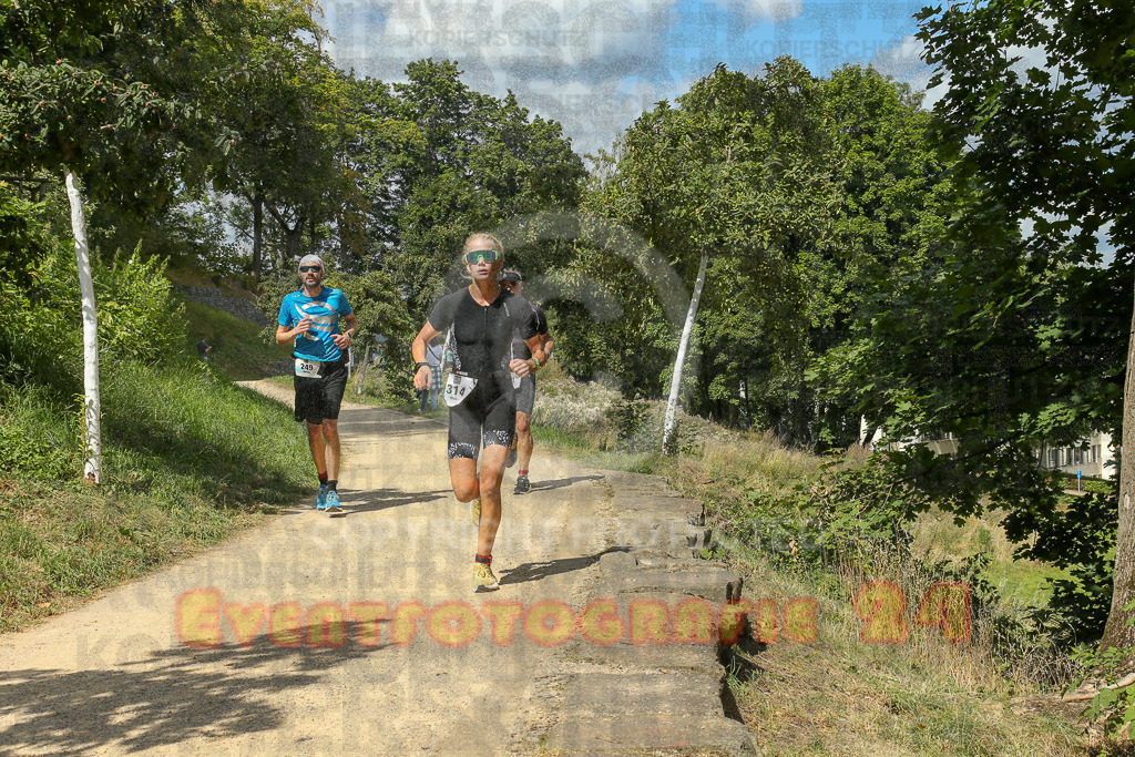250824_1333_EX1_2778 | Sportfotografie im Rhein-Sieg Kreis, Köln, Bonn, NRW, Rheinland Pfalz, Hessen, etc. Unser Tätigkeitsfeld umfasst den Laufsport vom Volkslauf über den Marathon, Duathlon, Triathon bis zum Ultralauf wie Kölnpfad Ultra oder Schindertrail.