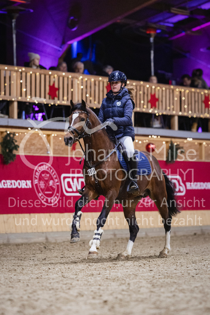 231118_PonyTrophy-219 | Deine schönsten Turniermomente als professionelle Fotos! Entdecke hochwertige Pferdesport-Fotografie im Online-Shop. Jetzt Fotos finden & bestellen!
