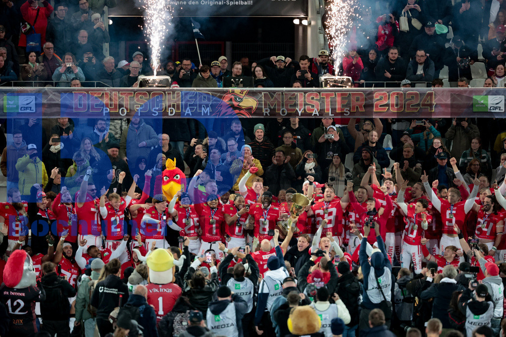 SES_POTDRE20241012-90 | bond - Realisiert mit Pictrs.com