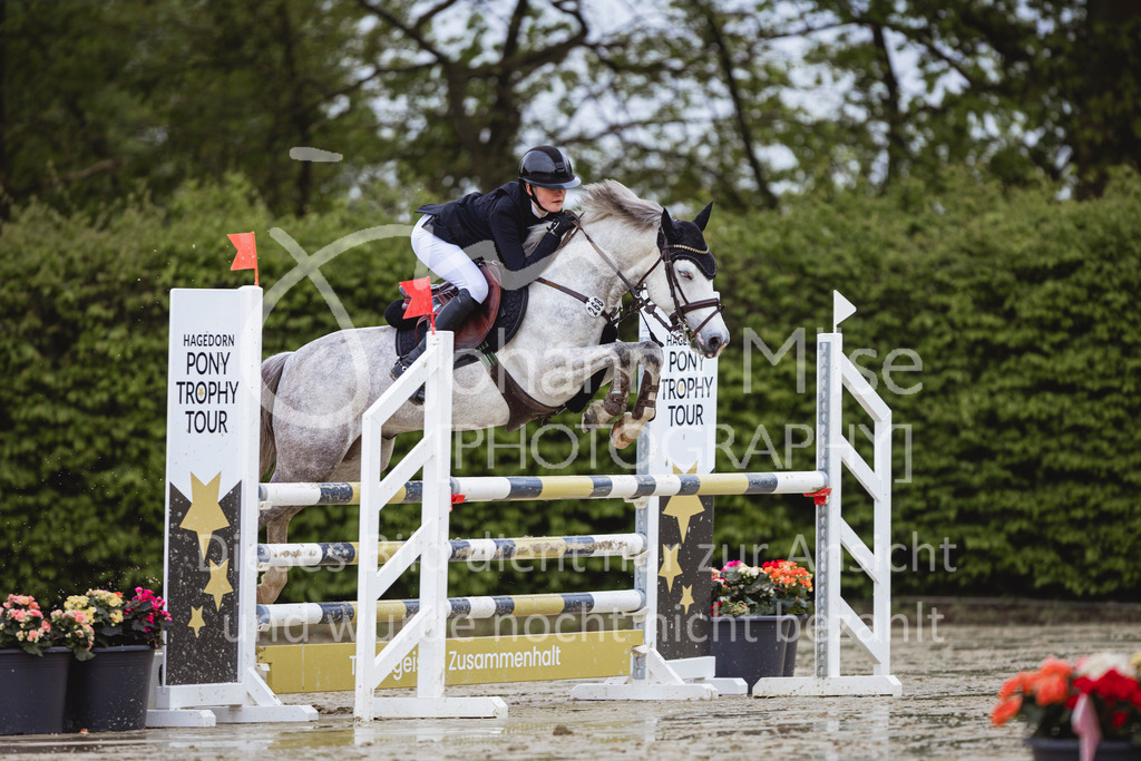 240426_Olfen-Vinnum_PonyTrophy-251 | Deine schönsten Turniermomente als professionelle Fotos! Entdecke hochwertige Pferdesport-Fotografie im Online-Shop. Jetzt Fotos finden & bestellen!