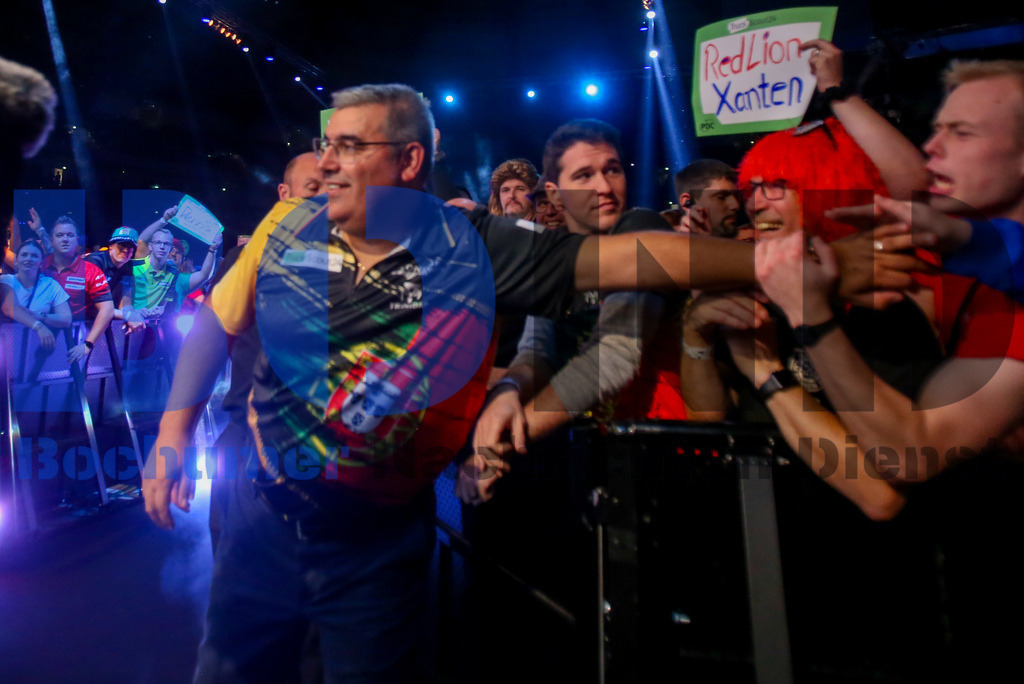  28.10.2023 - 
 | Sebastian Sendlak / Bochumer Nachrichtendienst (BOND) - PDC European Darts Championship: Achtelfinale - Realisiert mit Pictrs.com