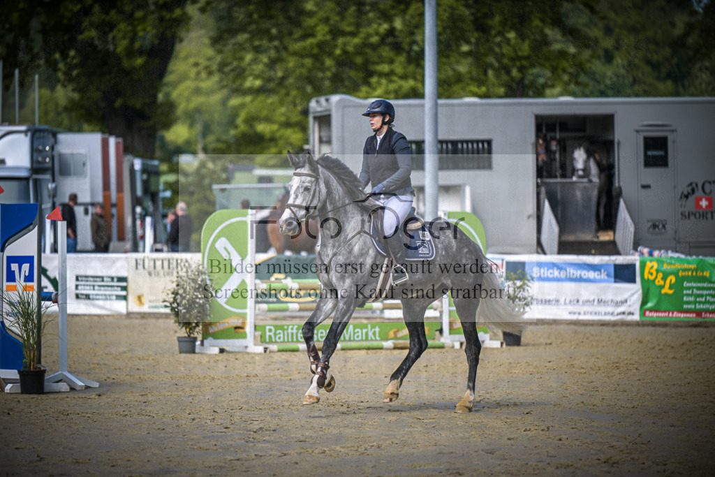 DOS_6201 | Entdecke hochwertige Reitturnierfotos von Foto Oger. Professionell, emotional und authentisch – jetzt Lieblingsmomente im Shop bestellen.Deutschlandweite Turnierfotografie. - Realisiert mit Pictrs.com