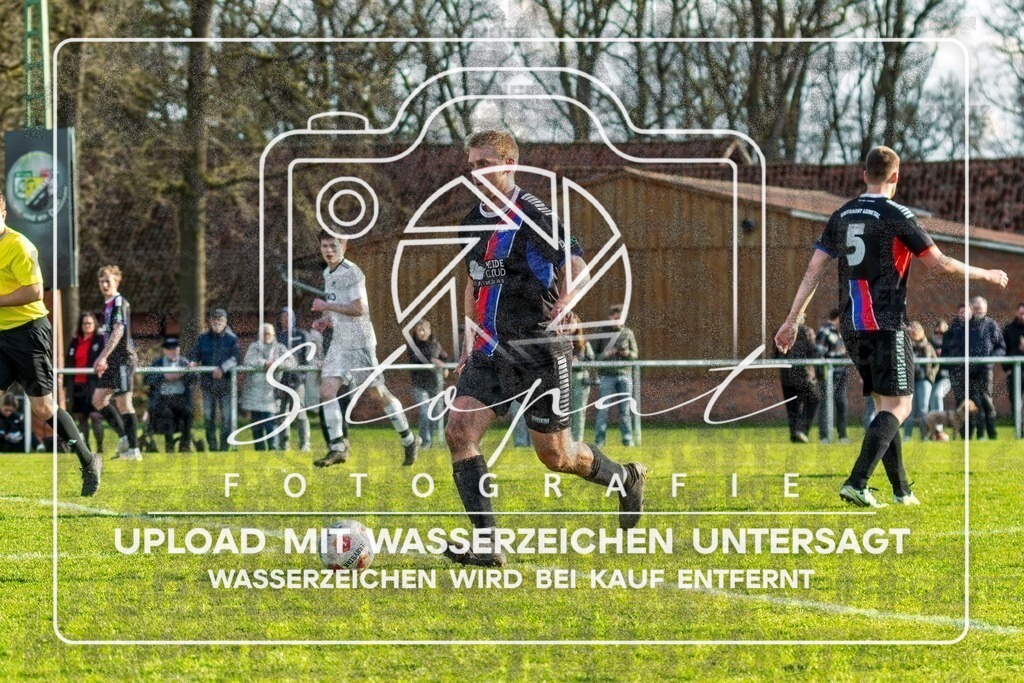 FGFS-LEN-1000 | Nico Geschwentner (Eintracht Leinetal #04) beim Herren Kreisliga HK Spiel zwischen FG Fulde-Stellichte und Eintracht Leinetal im Fulder Zentralstadion, Fulde (Simon Paul Stopat) - Realisiert mit Pictrs.com