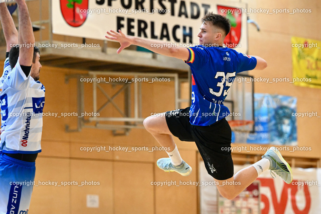 SC Ferlach vs. HC Linz AG 11.10.2023 | #39 HAMZIC Arnad HC LINZ, #35 JURANIC Jura Egon SC Ferlach, SC Ferlach vs. HC Linz AG 11.10.2023, SC Ferlach vs. HC Linz AG am 11.10.2023 in Ferlach (Ballspielhalle Ferlach), Austria, (Photo by Bernd Stefan)