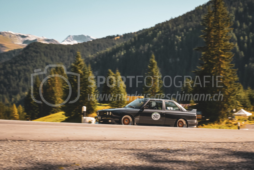 21. Arosa ClassicCar 2025 - 6. =September= 2025 | Hanspeter Weller aus Davos Platz (SUI) in einem BMW M3 E30 aus dem Jahre 1988 mit Startnummer 247 am Arosa ClassicCar 2025 in der Kategorie Classic Trophy..@arosaclassiccar, @arosa.official, #arosaclassiccar, #arosa, #76curves, #classiccarBild: Sportfotografie Markus Aeschimann | www.markus-aeschimann.ch - Realisiert mit Pictrs.com