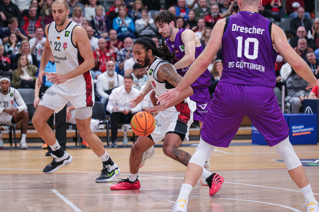 Pro A BAYER GIANTS vs BG Göttingen-35 | Fotos von Basketballspielen aus dem Raum NRW fotografiert von Gero Mueller-Laschet und Daniel Schaefer - Realisiert mit Pictrs.com