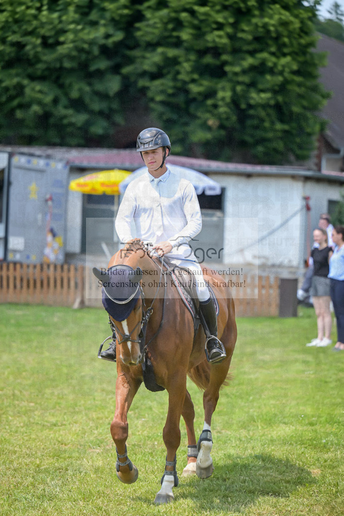 Reitturnier Voxtrup | Entdecke hochwertige Reitturnierfotos von Foto Oger. Professionell, emotional und authentisch – jetzt Lieblingsmomente im Shop bestellen.Deutschlandweite Turnierfotografie. - Realisiert mit Pictrs.com