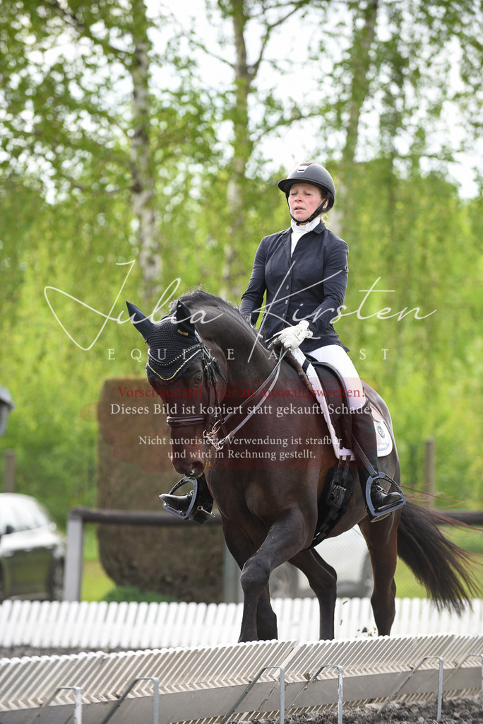 20230513_JK-Röhrsdorf-17-245 | Pferde- und Turnierfotografie in Westsachsen. Pferdeportraits, Auftragszeichnungen und intuitive Kunst.