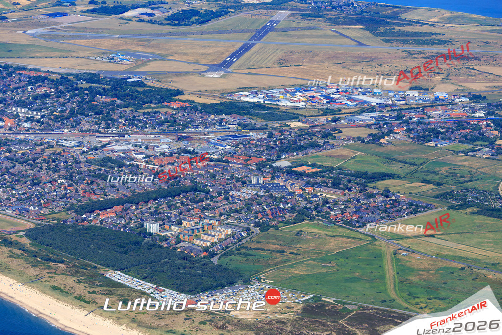 Die Luftbildaufnahme Westerland - Sylt wurde 2018 mittels Flugzeug (keine Drohne) erstellt. Perfekte Schärfe und Druck- Auflösung- Garantiert!
