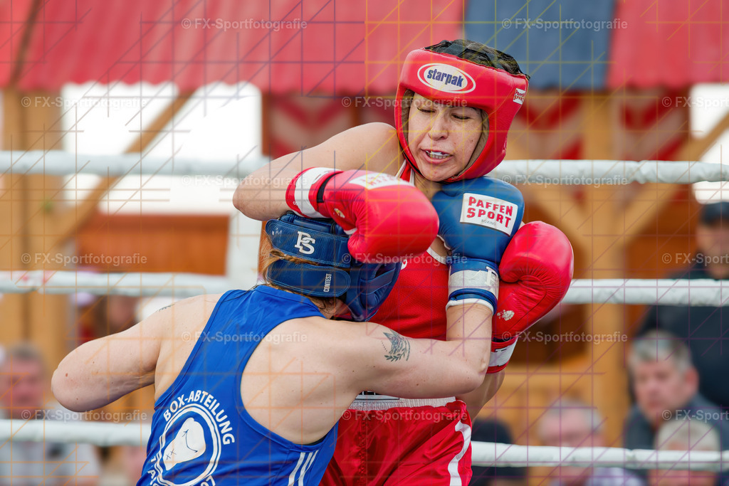 Boxkampf Frauen 10 | Sportfotos und Eventgalerien von FX-Sportfotografie: Fußball, Basketball, Futsal, American Football und weitere Sportarten ansehen und direkt bestellen. - Realisiert mit Pictrs.com
