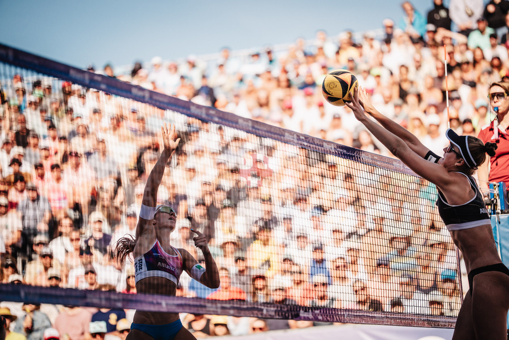 Beachvolleyball | Frauen | Finale |Deutsche Meisterschaften 2025 Timmendorfer Strand | 07.09.2025 | v.l. Sandra Ittlinger gegen Svenja Müller