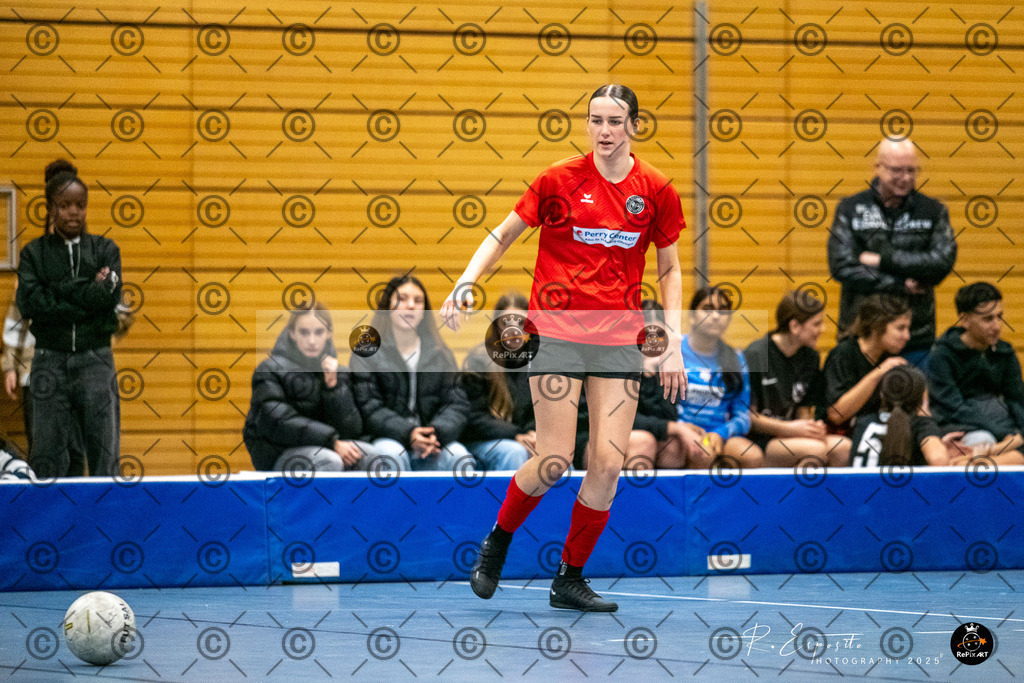20251130_FCR-Hallenturnier-FF-17_RAW-4_034-28 | Sport und Naturfotografie von Roberto Esposito zeigt echte Momente Bewegung und die Schönheit der Natur. Ausdrucksstarke Bilder schaffen Emotionen.