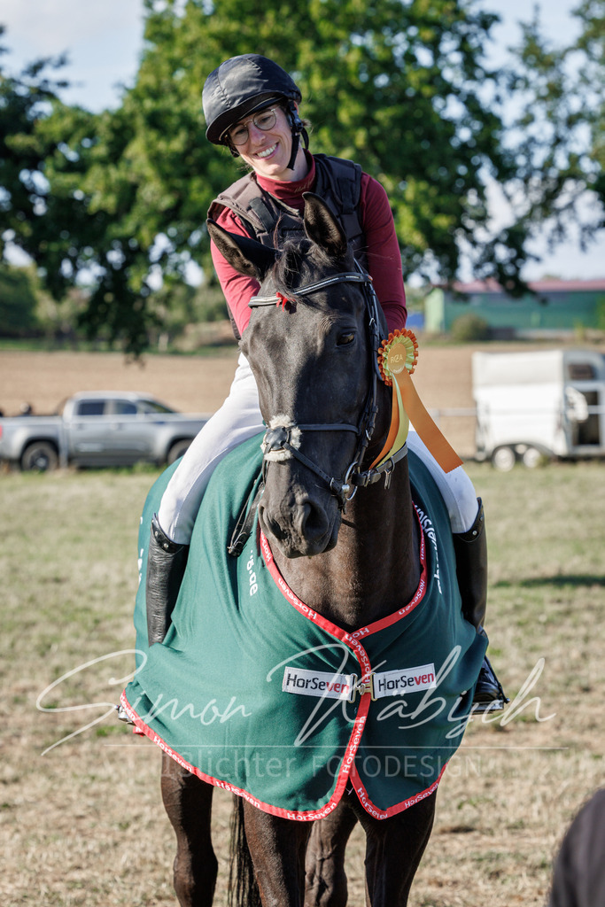 20260905-_3LI0788 | Tierfotografie Pferde, Hunde, Katzen, Haustiere.
Turnierfotografie Reitturniere, Reiten, Springreiten, Dressur in Hanau, dem Main-Kinzig-Kreis und dem Rhein-Main- Gebiet um Frankfurt