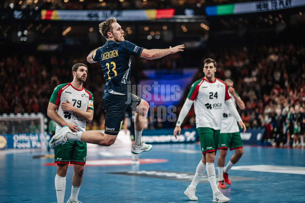 Handball | Herren | EHF EURO 2024 | European Championshop Men 2024 Final Tournament | Schweden vs. Portugal | 21.01.2024 | Lukas Sandell (#33, Schweden, SWE) hebt ab zum Wurf