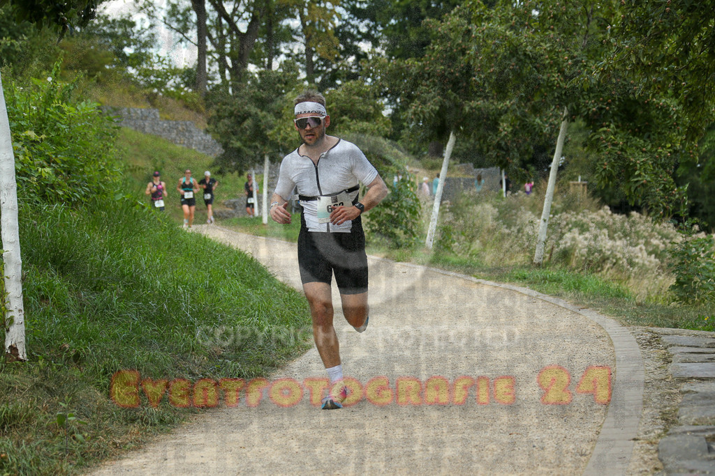 250824_1429_EX1_6381 | Sportfotografie im Rhein-Sieg Kreis, Köln, Bonn, NRW, Rheinland Pfalz, Hessen, etc. Unser Tätigkeitsfeld umfasst den Laufsport vom Volkslauf über den Marathon, Duathlon, Triathon bis zum Ultralauf wie Kölnpfad Ultra oder Schindertrail.