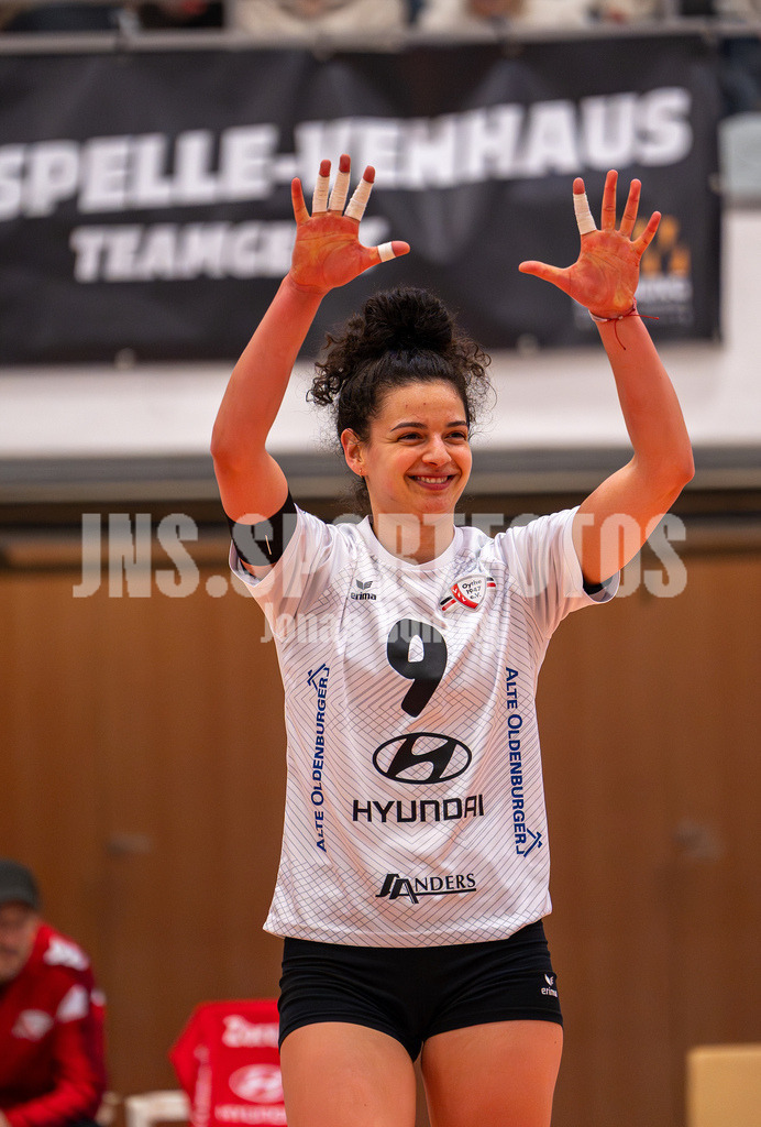 Volleyball I Frauen I Saison 2025-2026 I 2 Bundesliga Pro I 17. Spieltag VFL Oythe - VC Stralsund I 1542 | Freude, Euphorie bei Maria Petkova (9,VFL Oythe) - Realisiert mit Pictrs.com